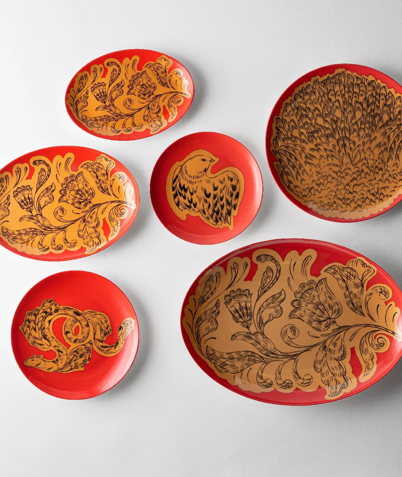 Тарелка пирожковая, коллекция «Золотые перья на красном»