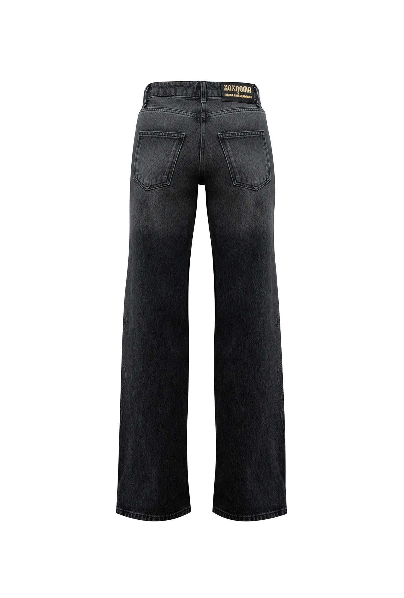 Джинсы с вышивкой