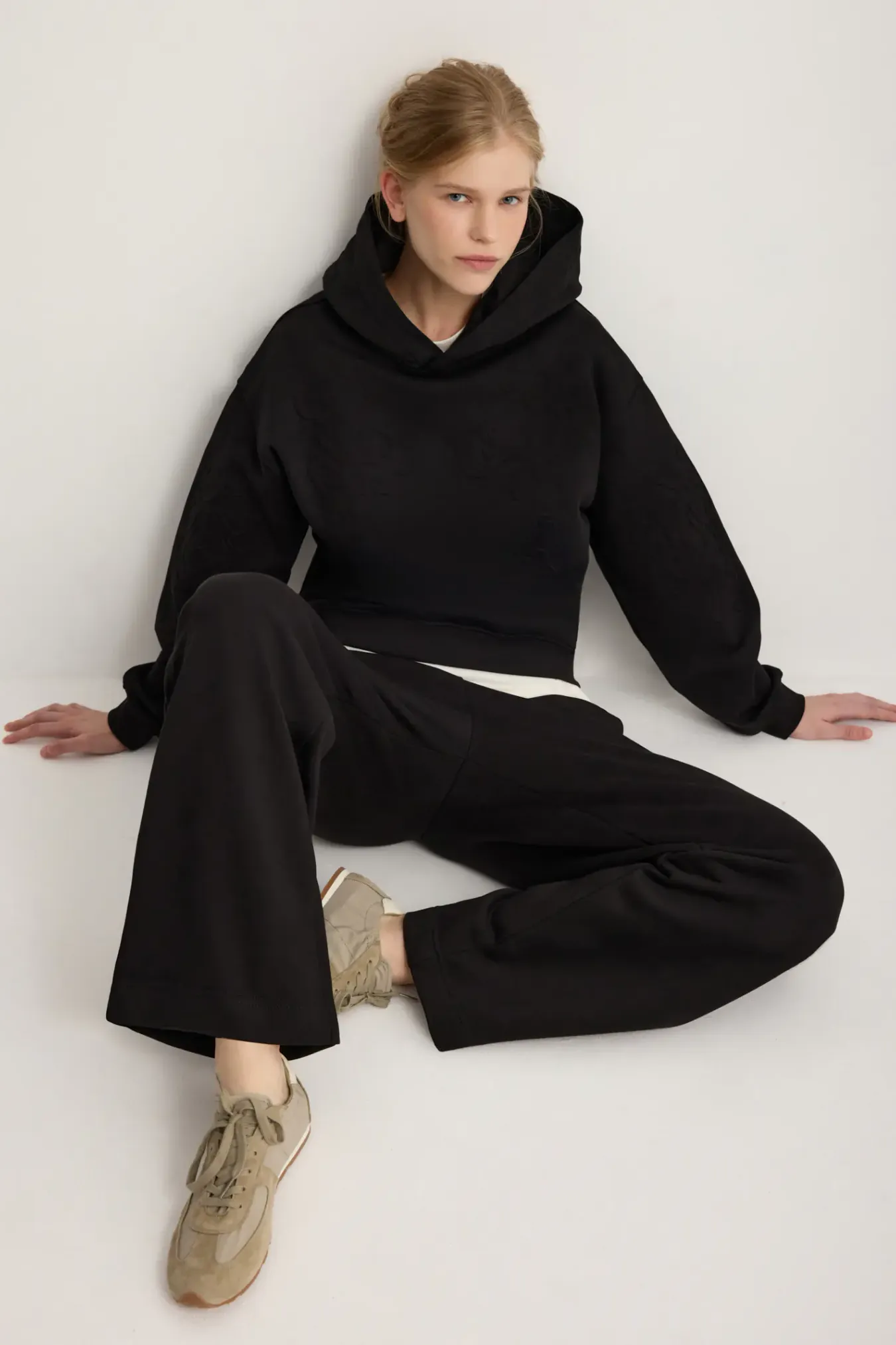 Женское хлопковое худи с тиснением