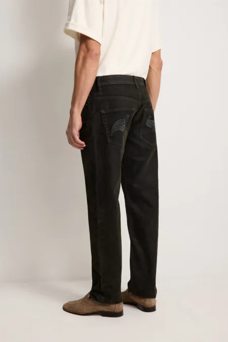 Джинсы с вышивкой