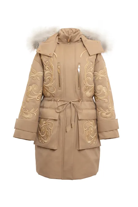 Парка с отделкой мехом куницы и лисы с вышитым орнаментальным рисунком