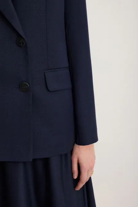 Двубортный пиджак из премиальной шерсти