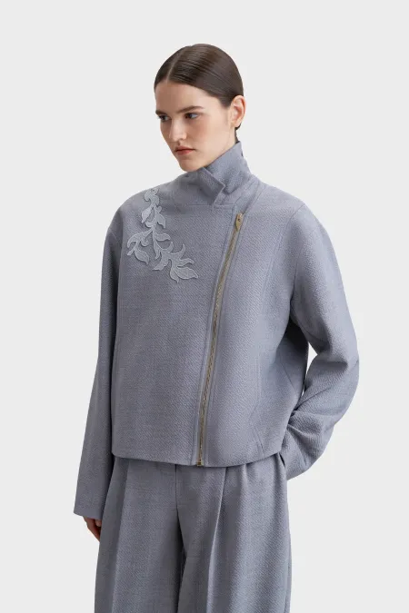 Однобортный жакет с вышивкой