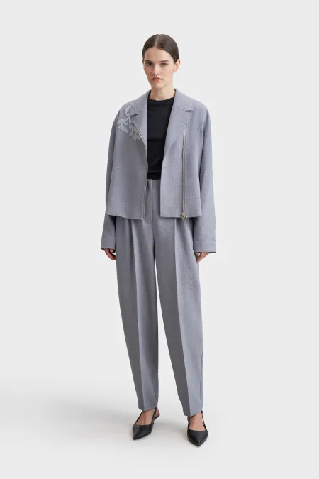 Однобортный жакет с вышивкой