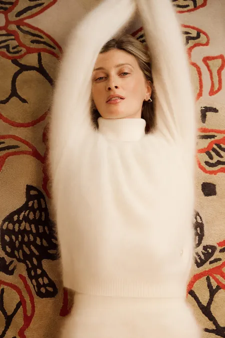 Джемпер c V-образным вырезом из 100% кашемира