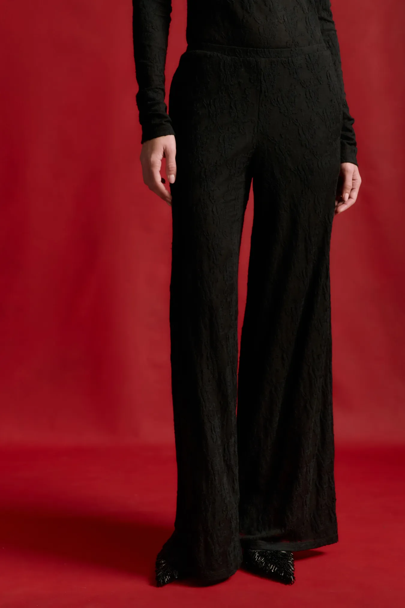 Полупрозрачные брюки с вышивкой