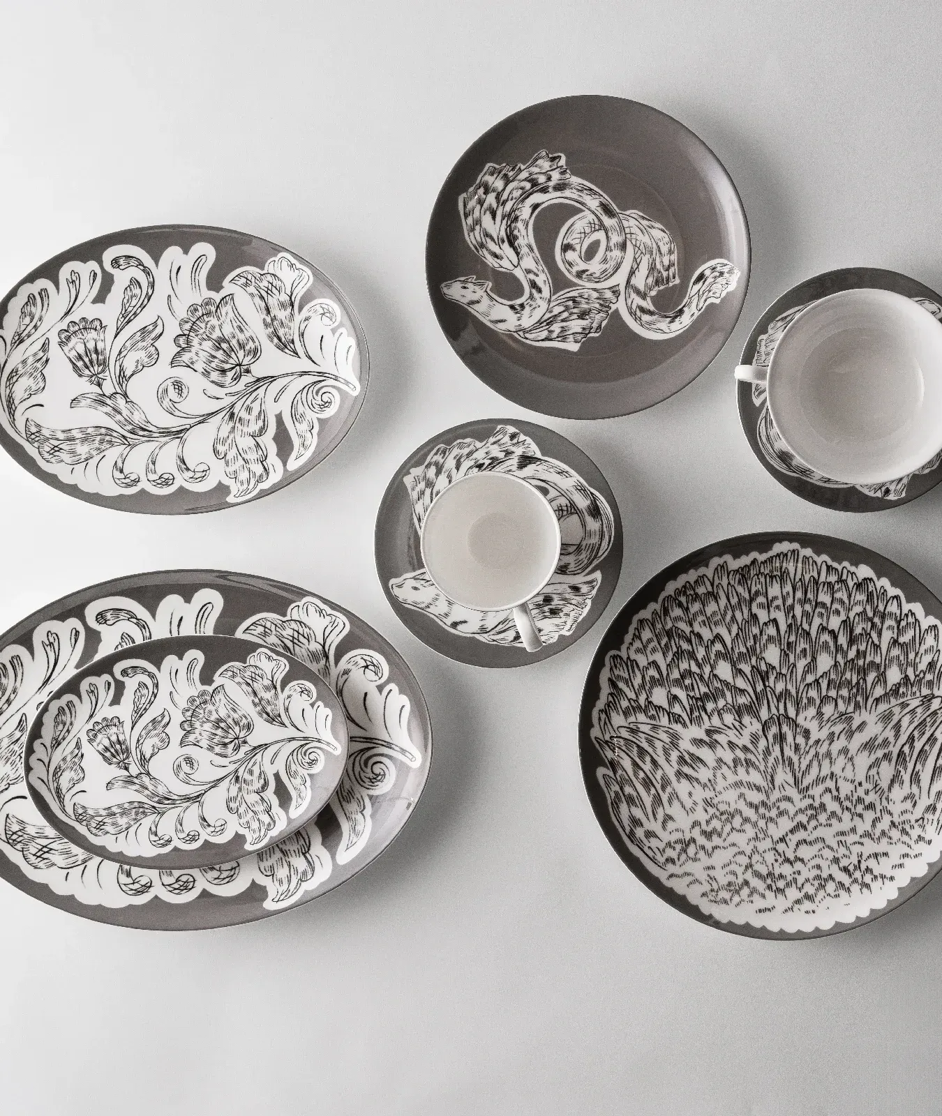 Супница порционная с подстановочным блюдцем, коллекция «Перья на черном»