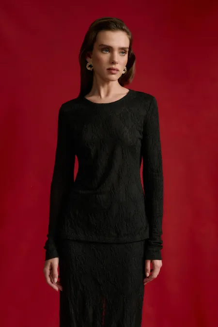 Лонгслив с вышивкой