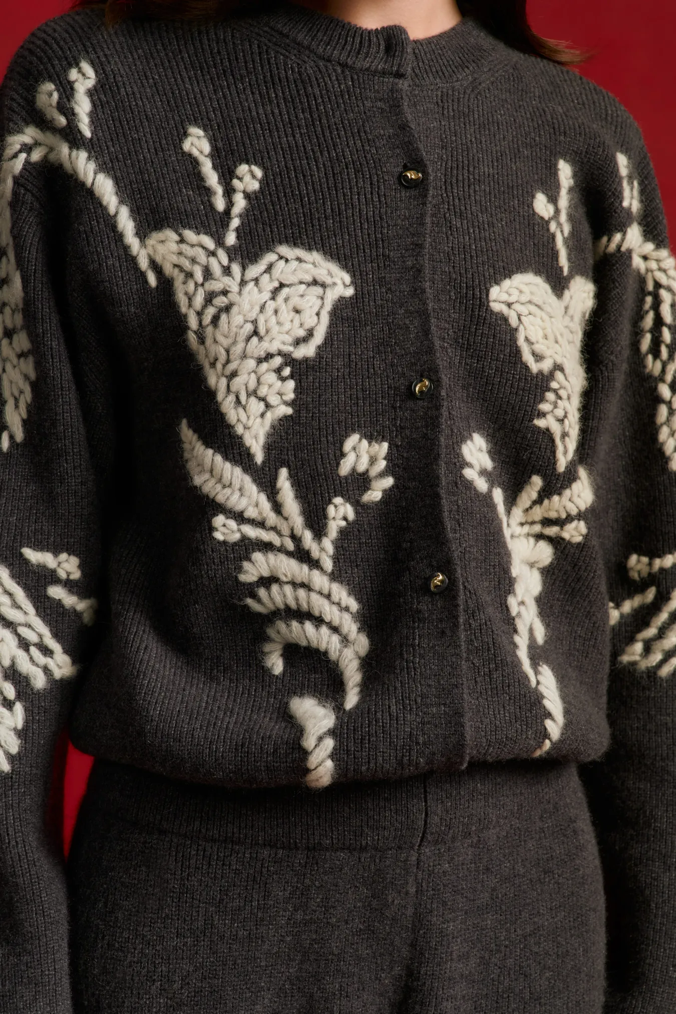 Комбинезон из 100% кашемира с вышивкой