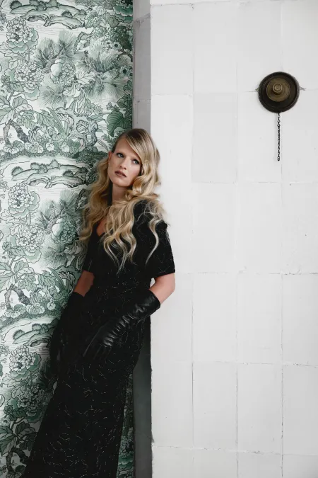 Платье с вышивкой