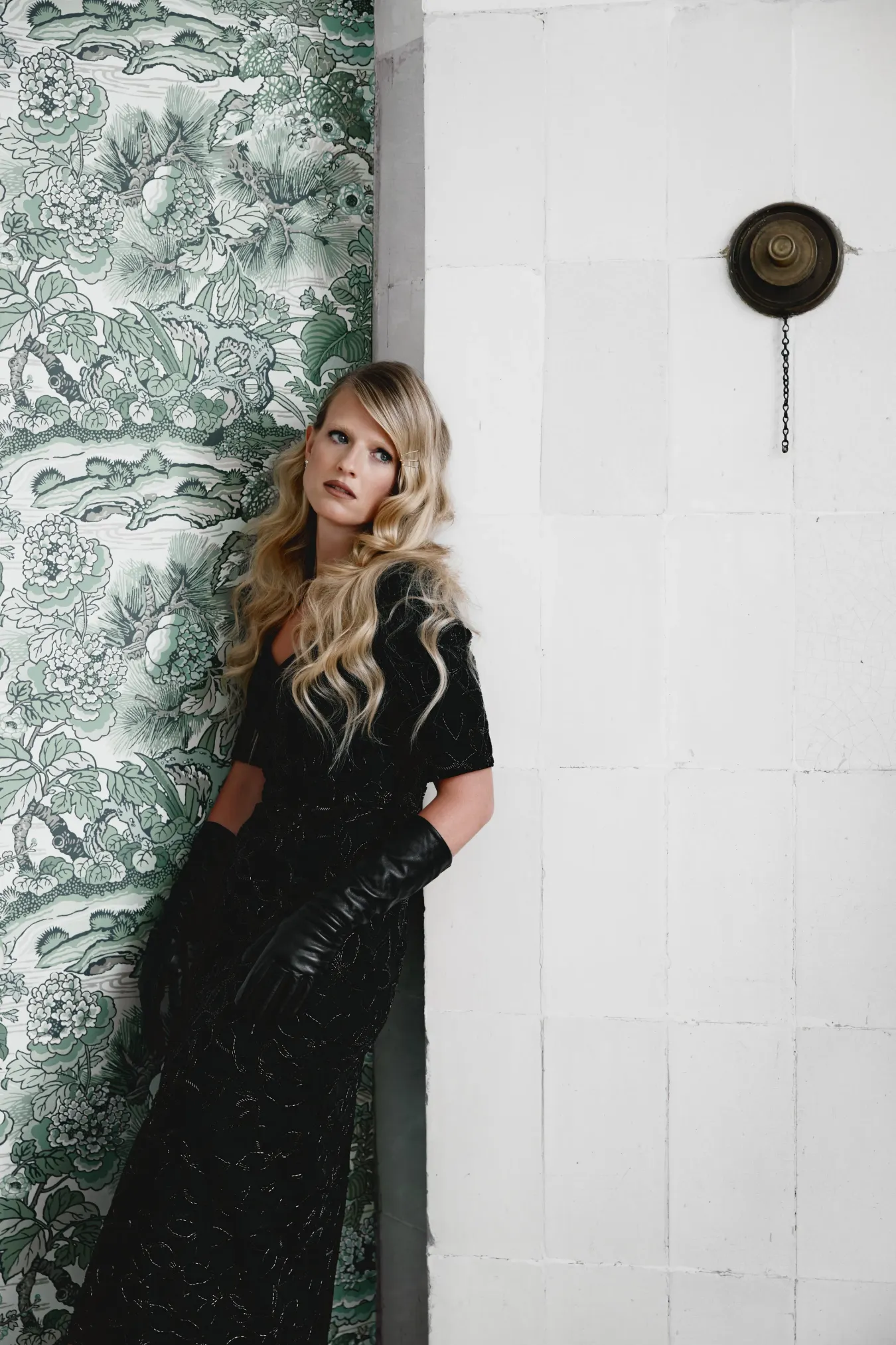 Платье с вышивкой