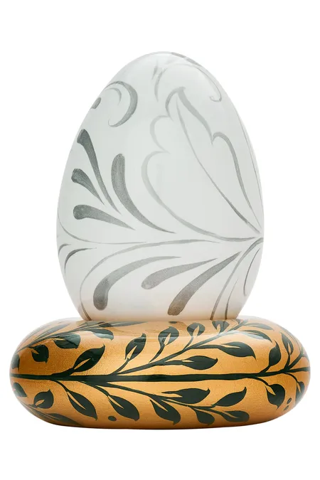 Яйцо пасхальное на круглой подставке