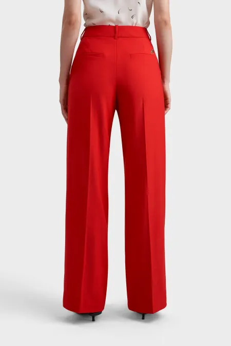 Классические брюки из премиальной шерсти