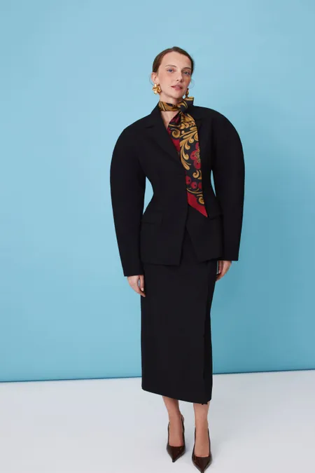 Приталенный жакет