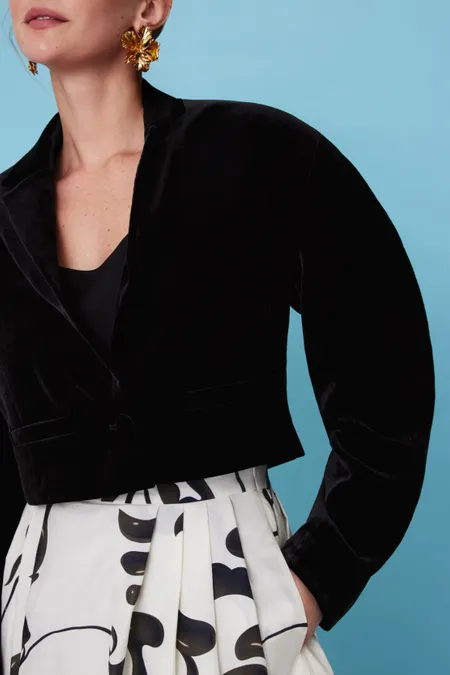 Укороченный бархатный жакет