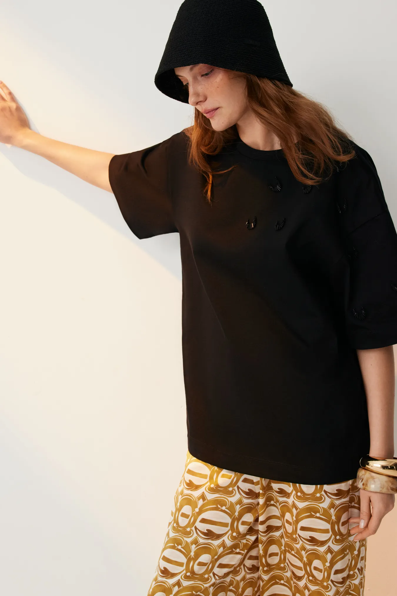 Футболка с вышивкой