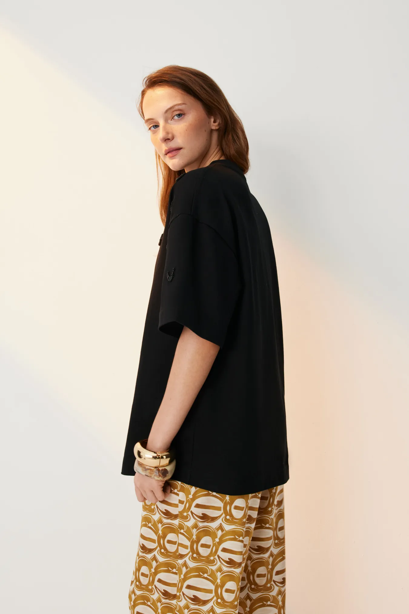 Футболка с вышивкой