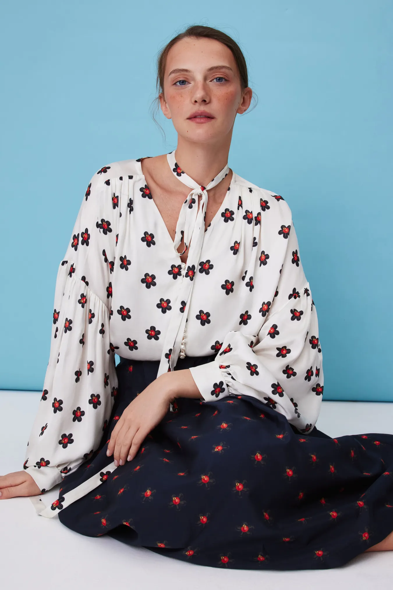 Блуза с цветочным принтом 