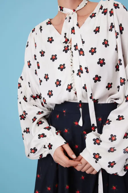 Блуза с цветочным принтом 