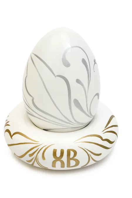 Яйцо пасхальное на круглой подставке