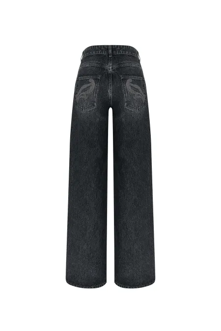 Джинсы с вышивкой