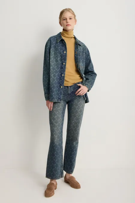 Женская рубашка с паттерном