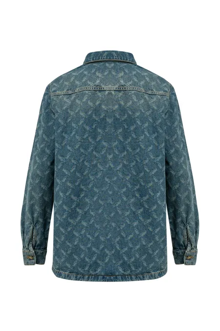 Женская рубашка с паттерном