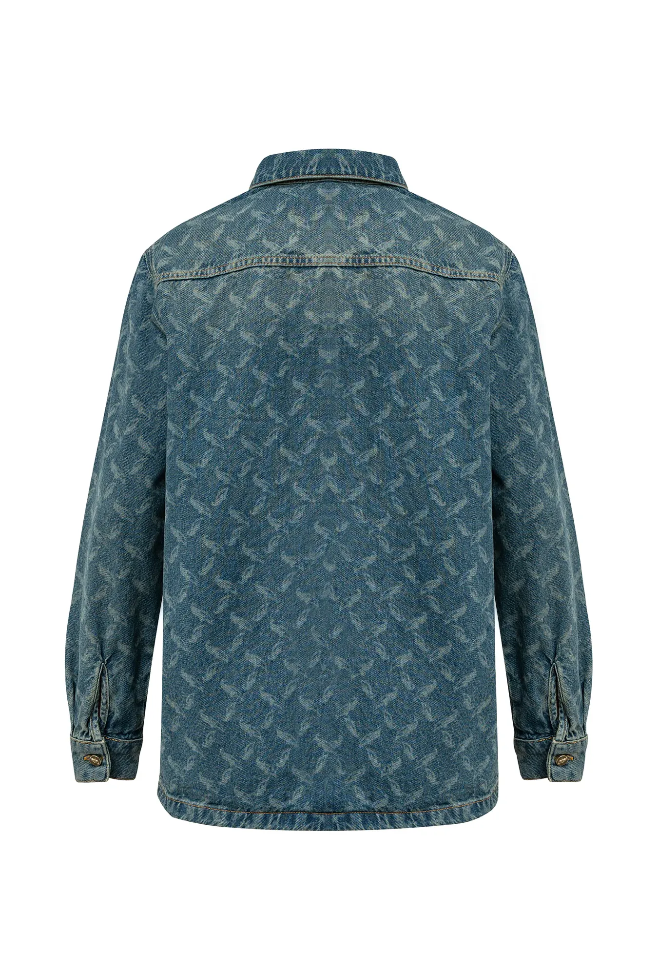 Женская рубашка с паттерном