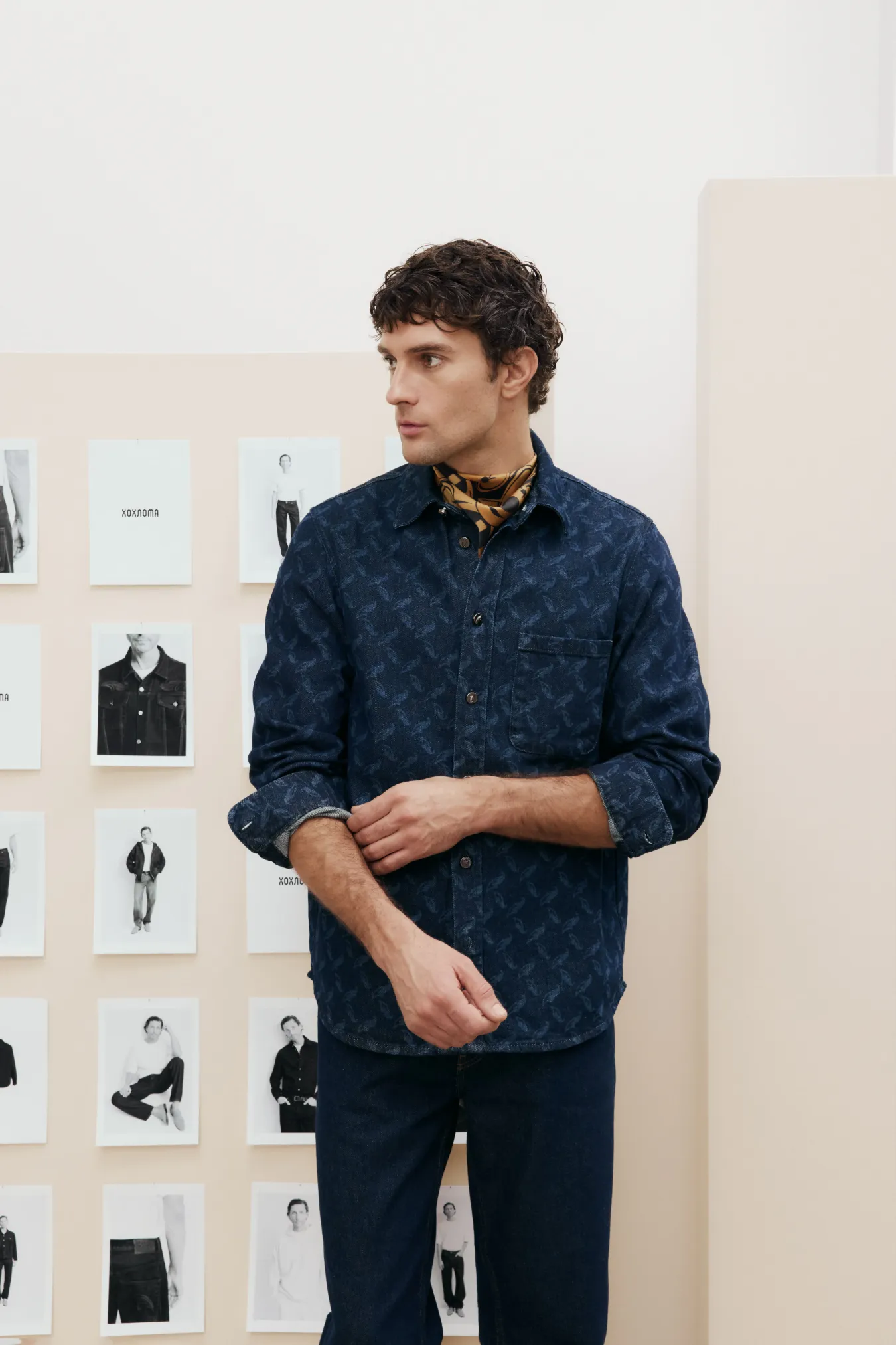 Мужская рубашка с паттерном