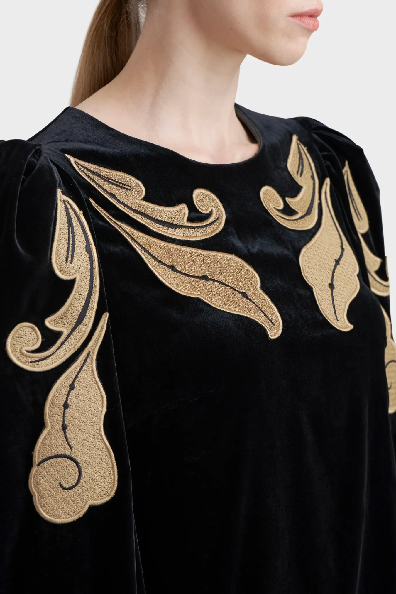 Бархатное платье