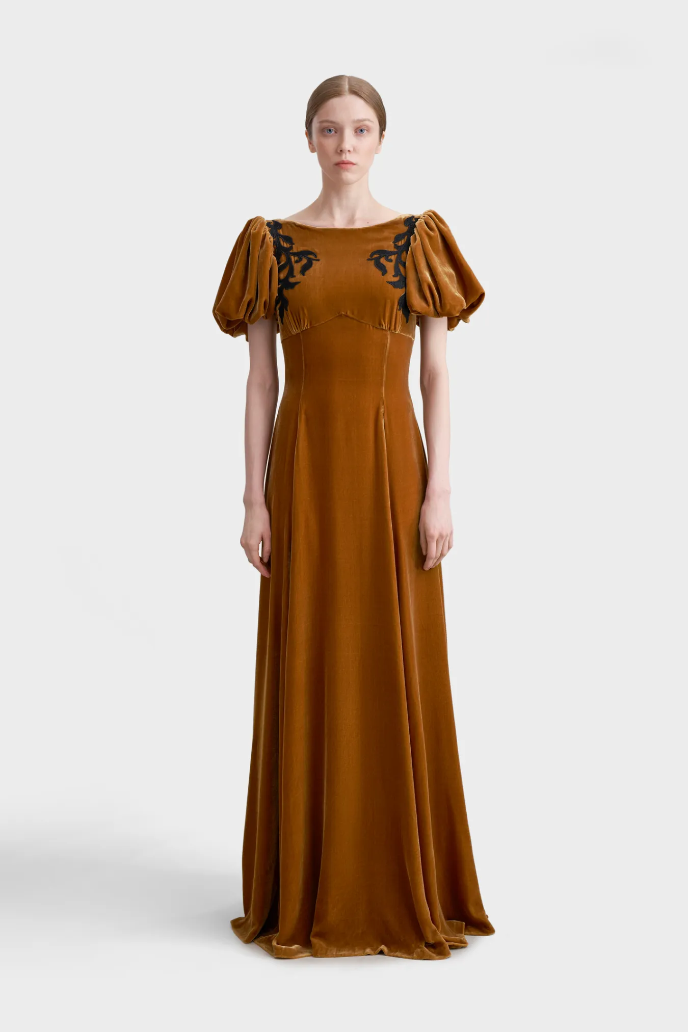 Бархатное платье