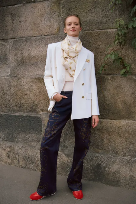 Двубортный жакет из премиальной шерсти