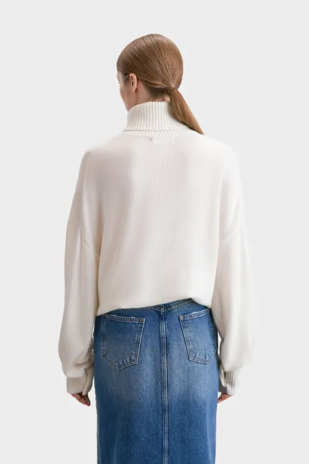 Джемпер из полушерстяной пряжи