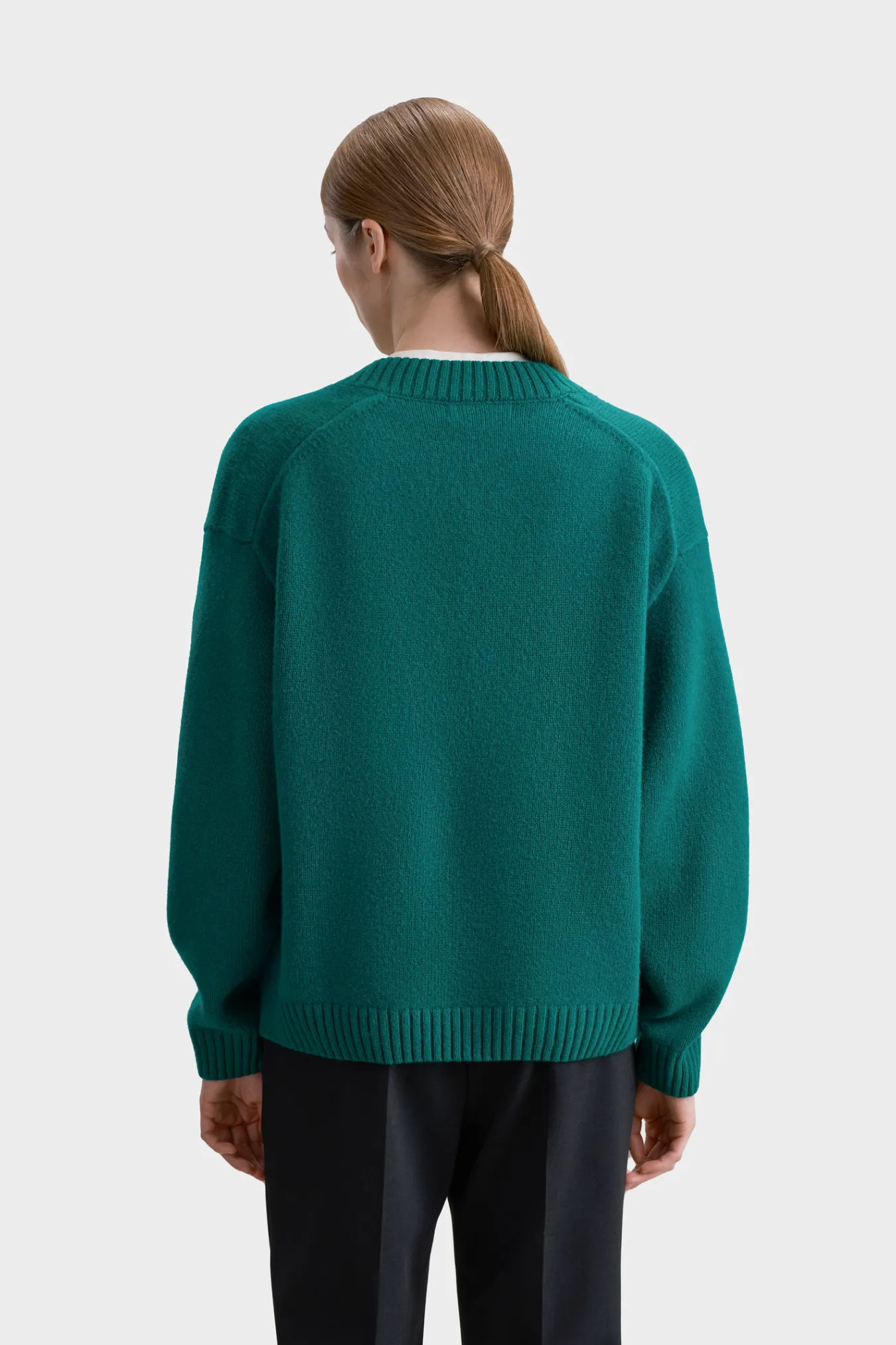 Джемпер из шерстяной пряжи