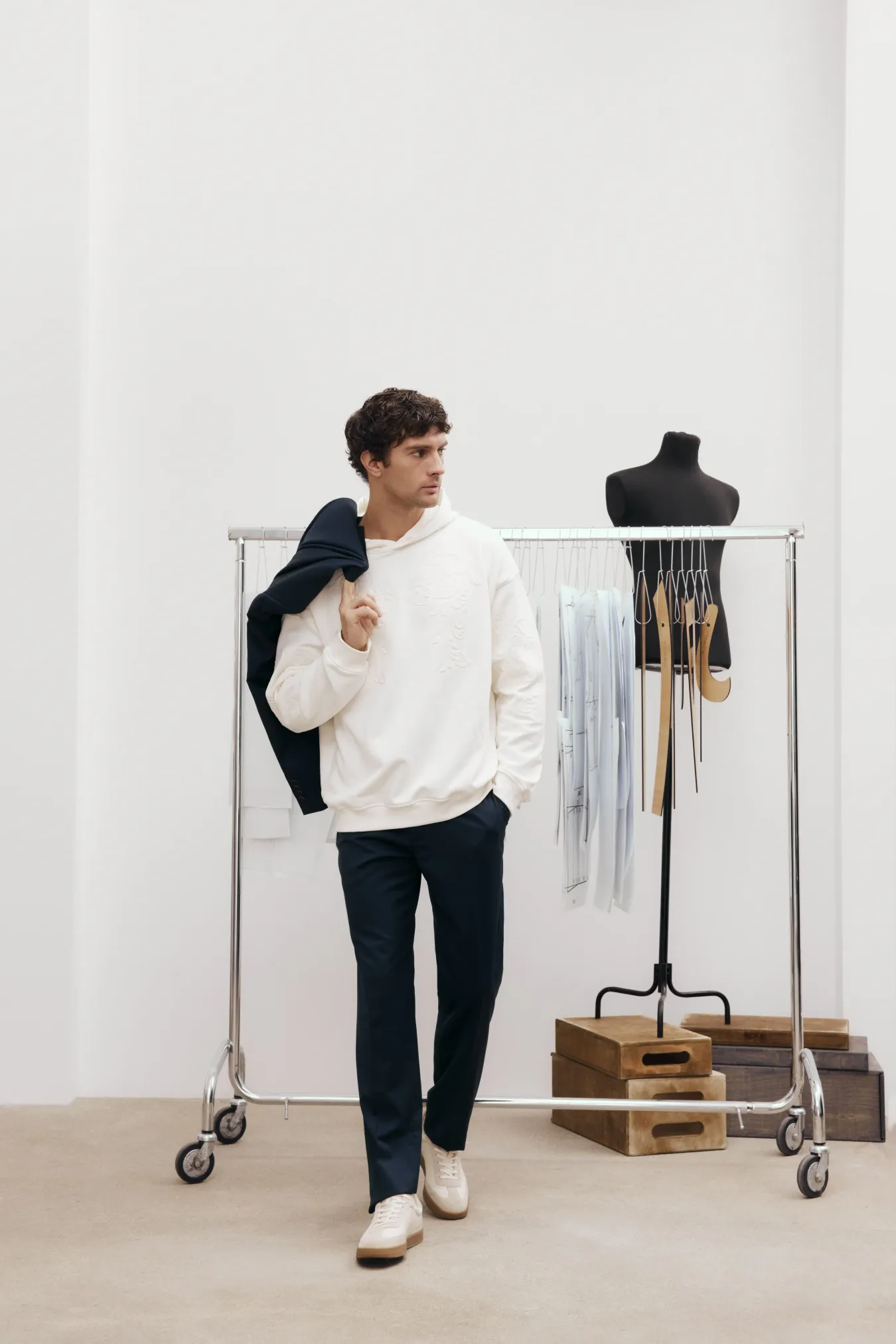 Классические брюки прямого силуэта