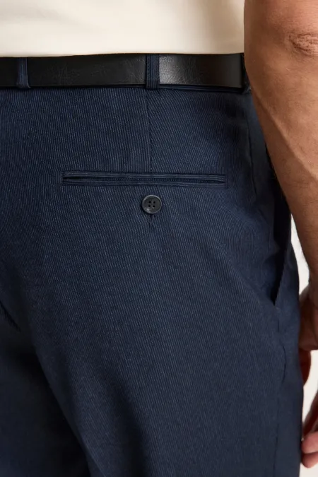 Классические брюки прямого силуэта