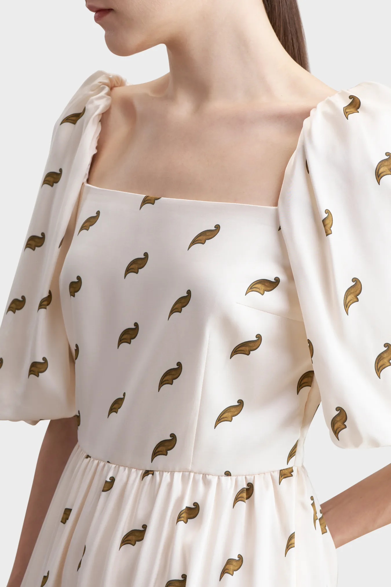 Платье-миди с авторским рисунком