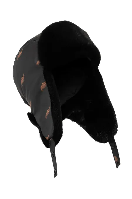 Женская шапка из меха