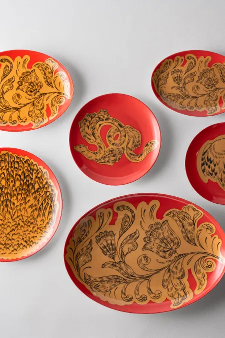Тарелка овальная, коллекция «Золотые перья на красном»