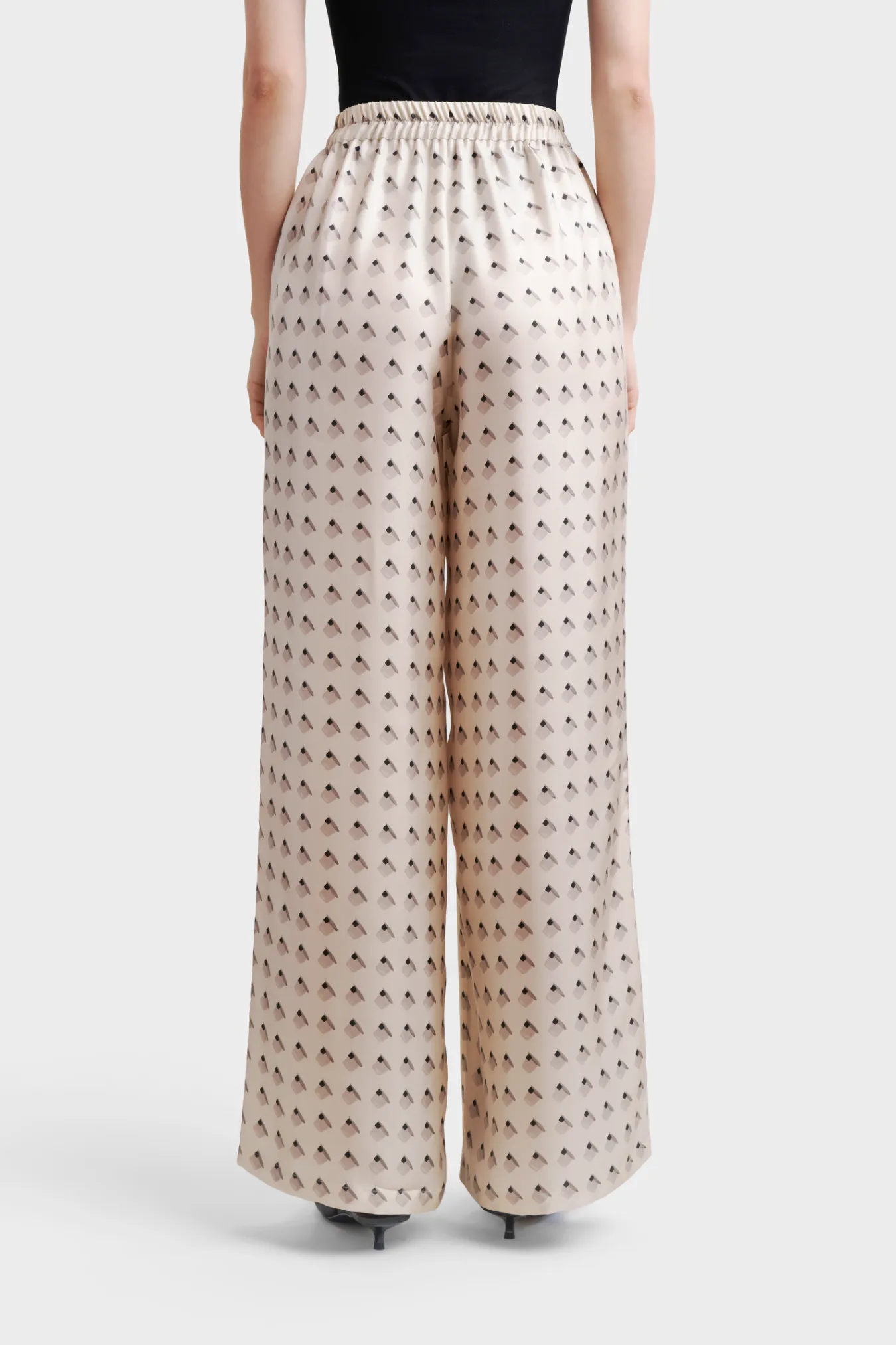 Брюки из премиального шелка