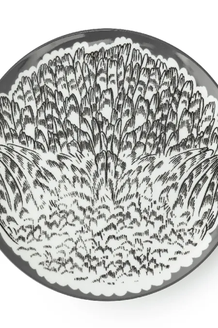 Тарелка обеденная, коллекция «Перья на черном»