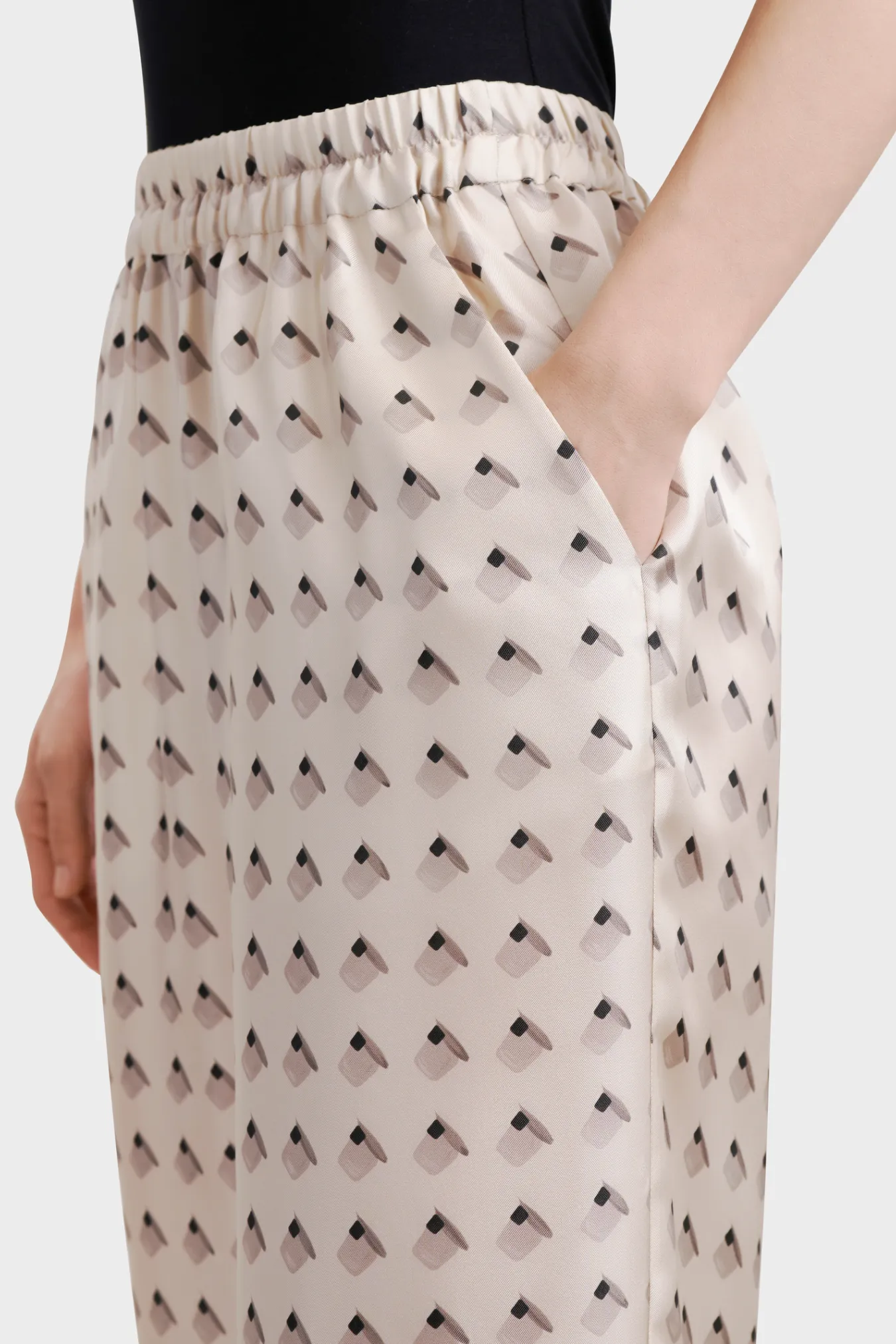 Брюки из премиального шелка