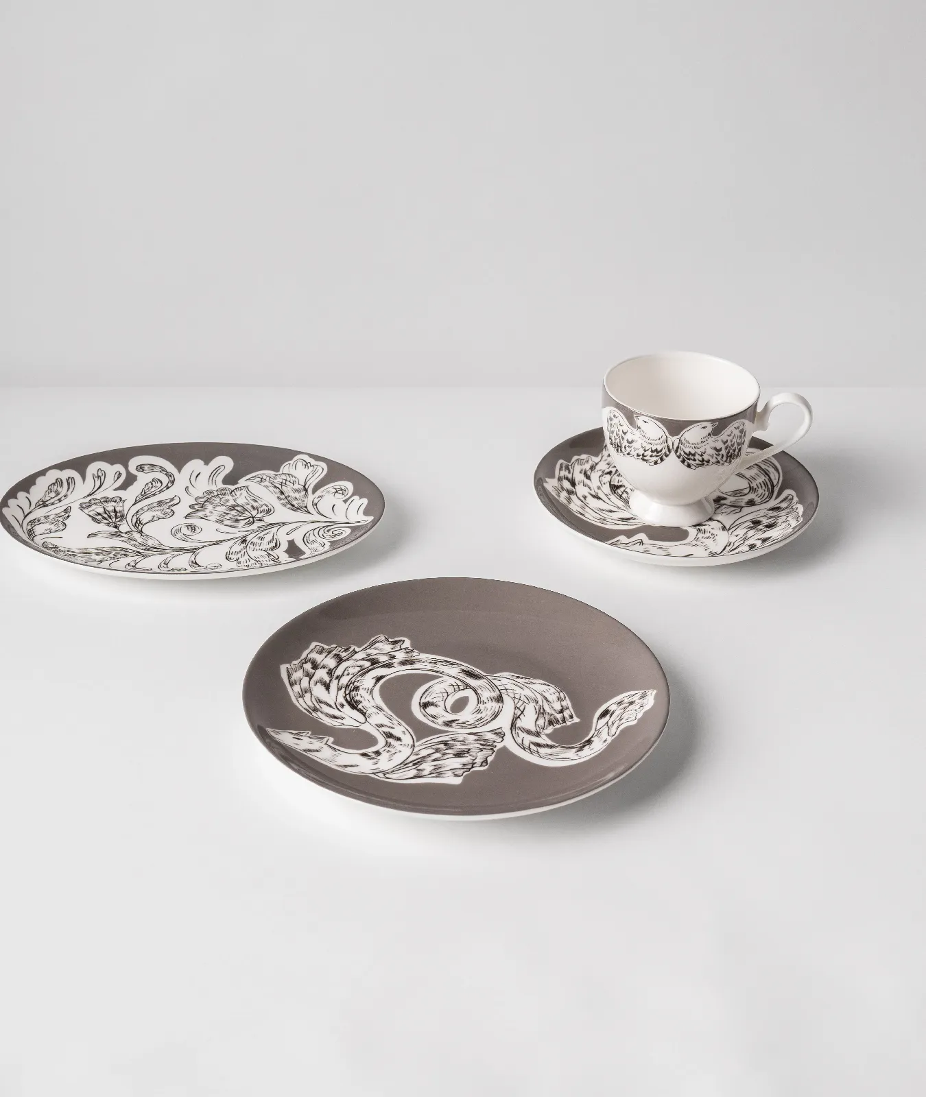 Пара  кофейная, коллекция «Перья на черном»