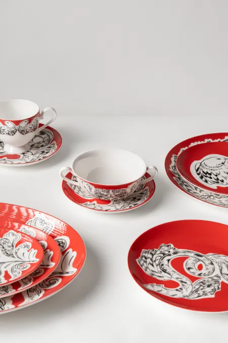 Блюдо овальное, коллекция «Перья на красном»