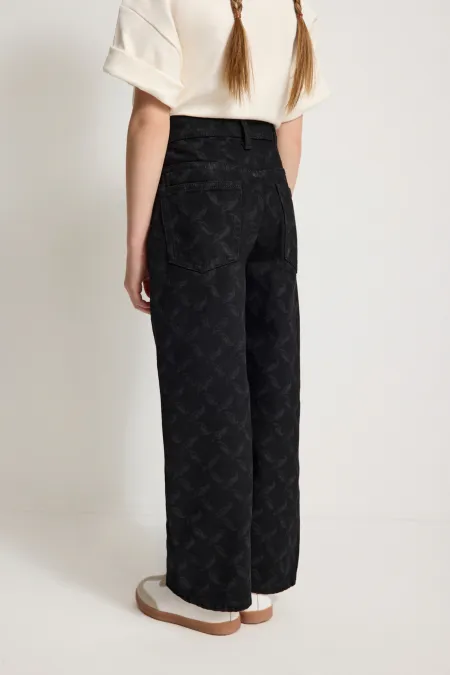 Детские джинсы с паттерном